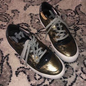 P448 metallic sneakers
